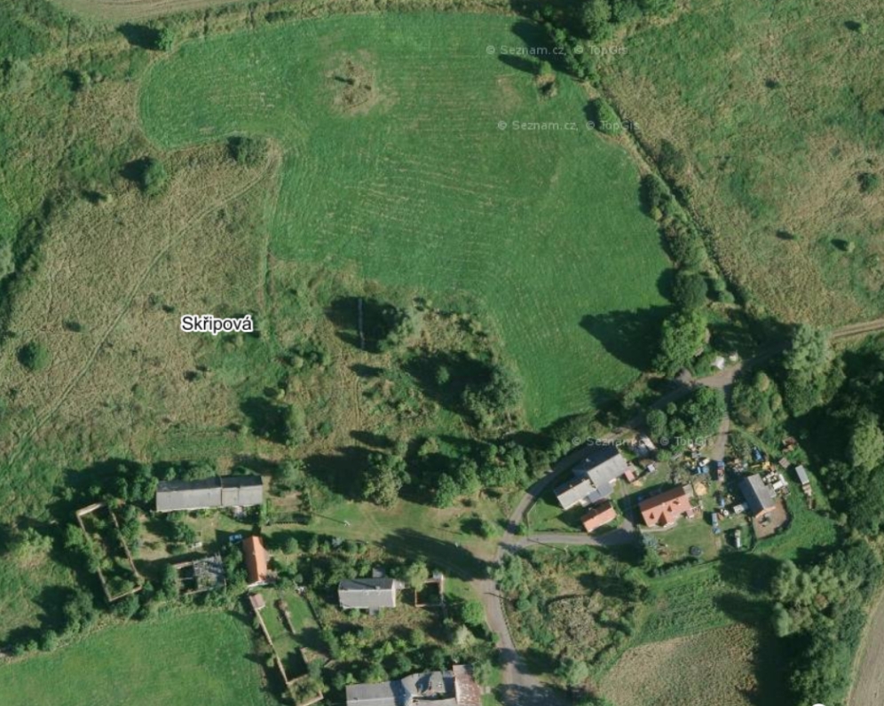 Prodáno pozemek Vrbice Skřipová